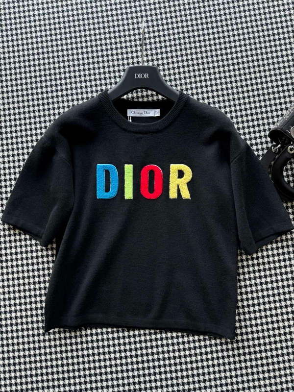 Dior Women's T-shirt Fashion Clothing D82568