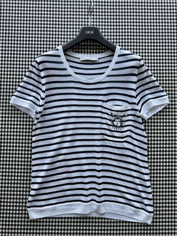 Dior Women's T-shirt Fashion Clothing D82569