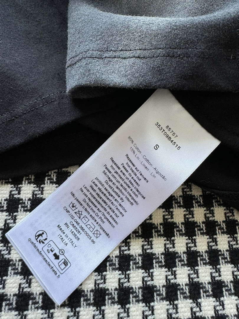 Dior Women's T-shirt Fashion Clothing D82570