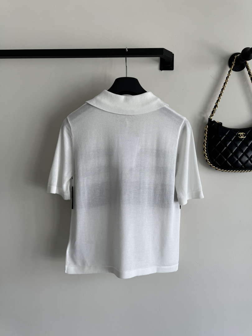 Dior Women's T-shirt Fashion Clothing D82572