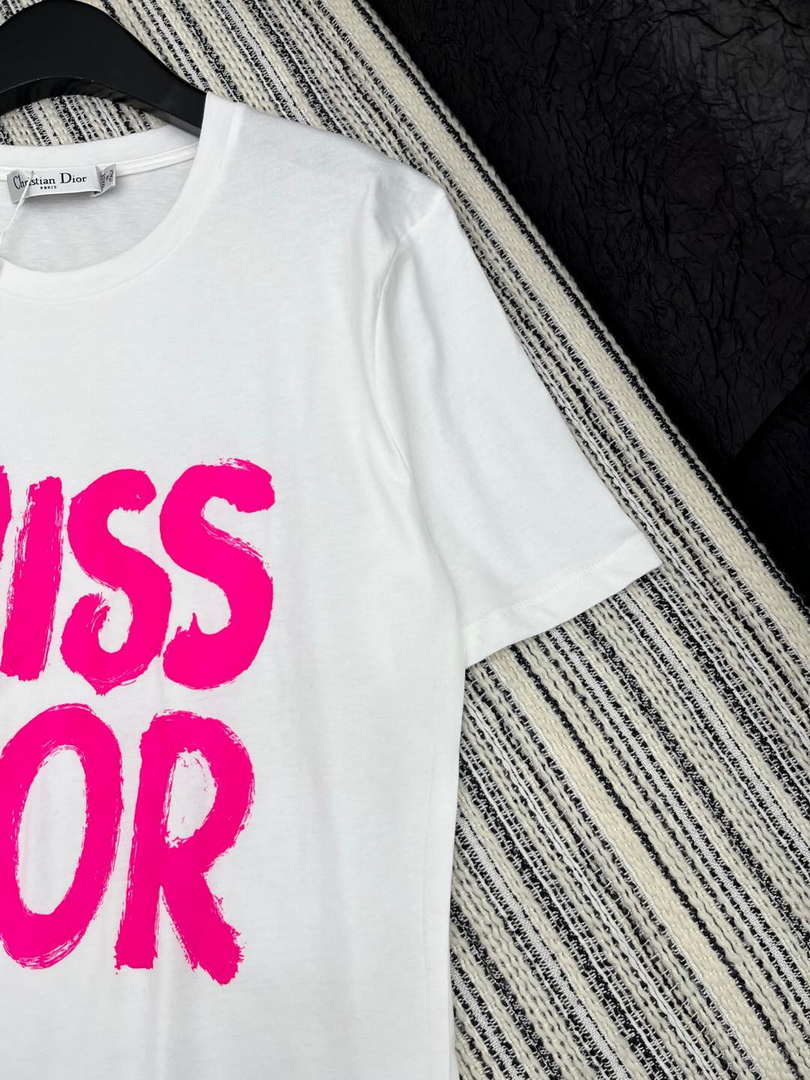 Dior Women's T-shirt Fashion Clothing D82602