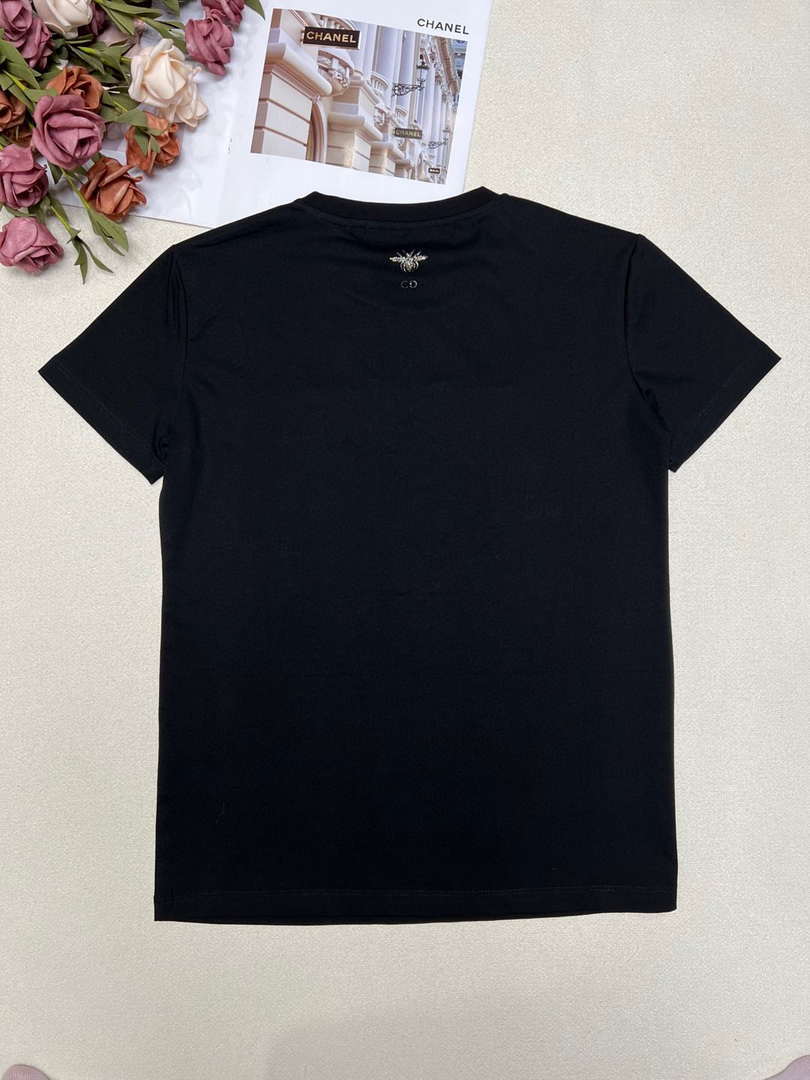Dior Women's T-shirt Fashion Clothing D82607