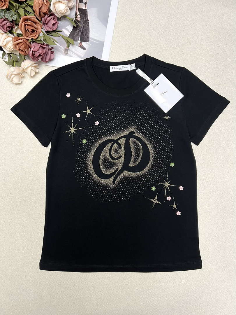 Dior Women's T-shirt Fashion Clothing D82608