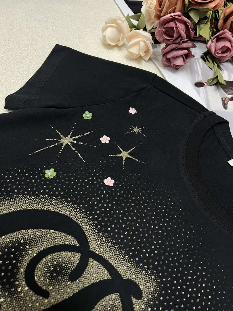 Dior Women's T-shirt Fashion Clothing D82608