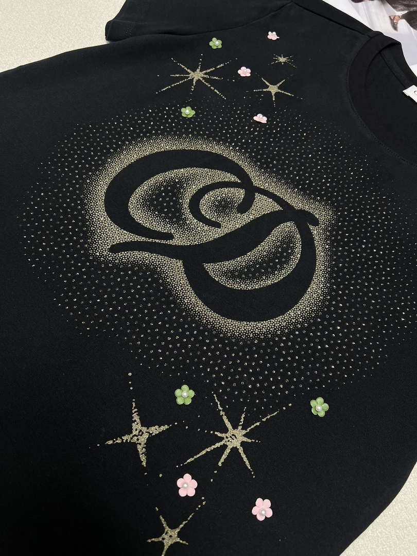 Dior Women's T-shirt Fashion Clothing D82608