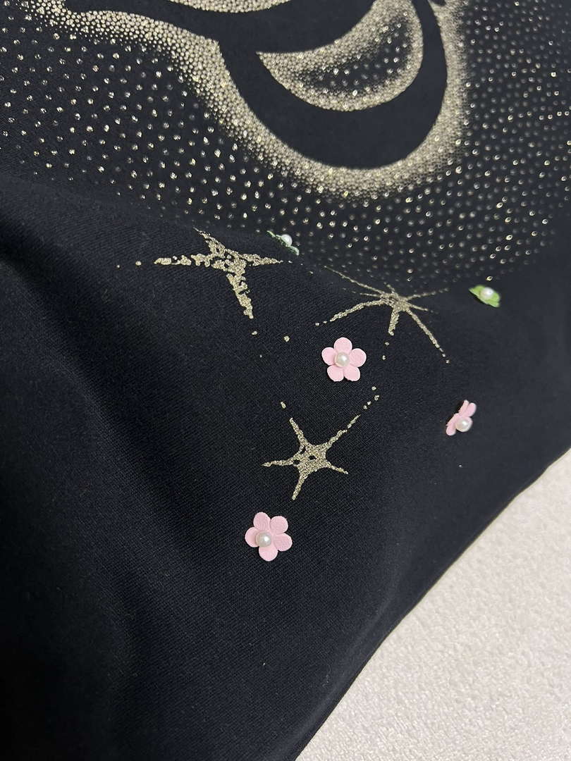 Dior Women's T-shirt Fashion Clothing D82608