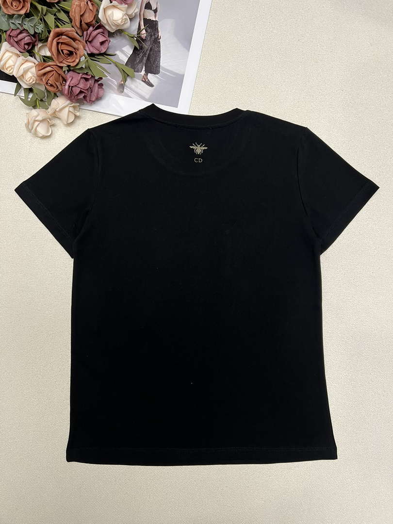 Dior Women's T-shirt Fashion Clothing D82608