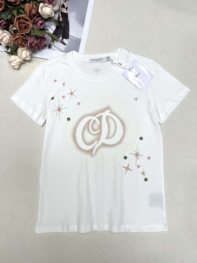 Dior Women's T-shirt Fashion Clothing D82608
