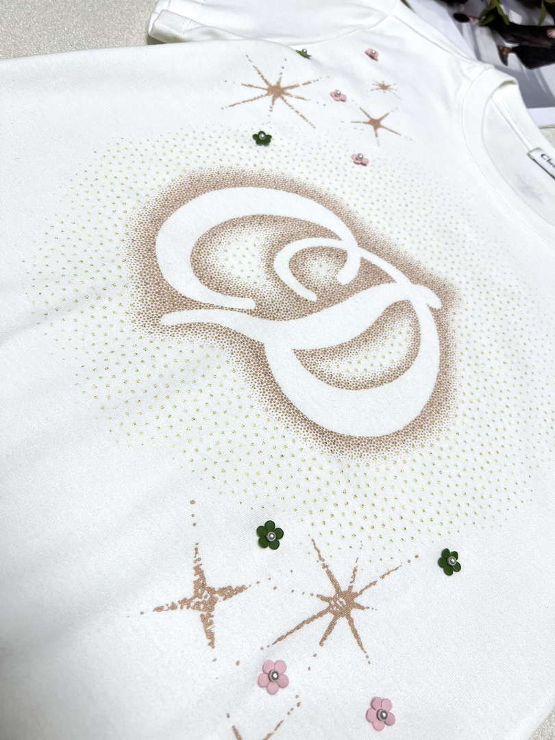Dior Women's T-shirt Fashion Clothing D82608