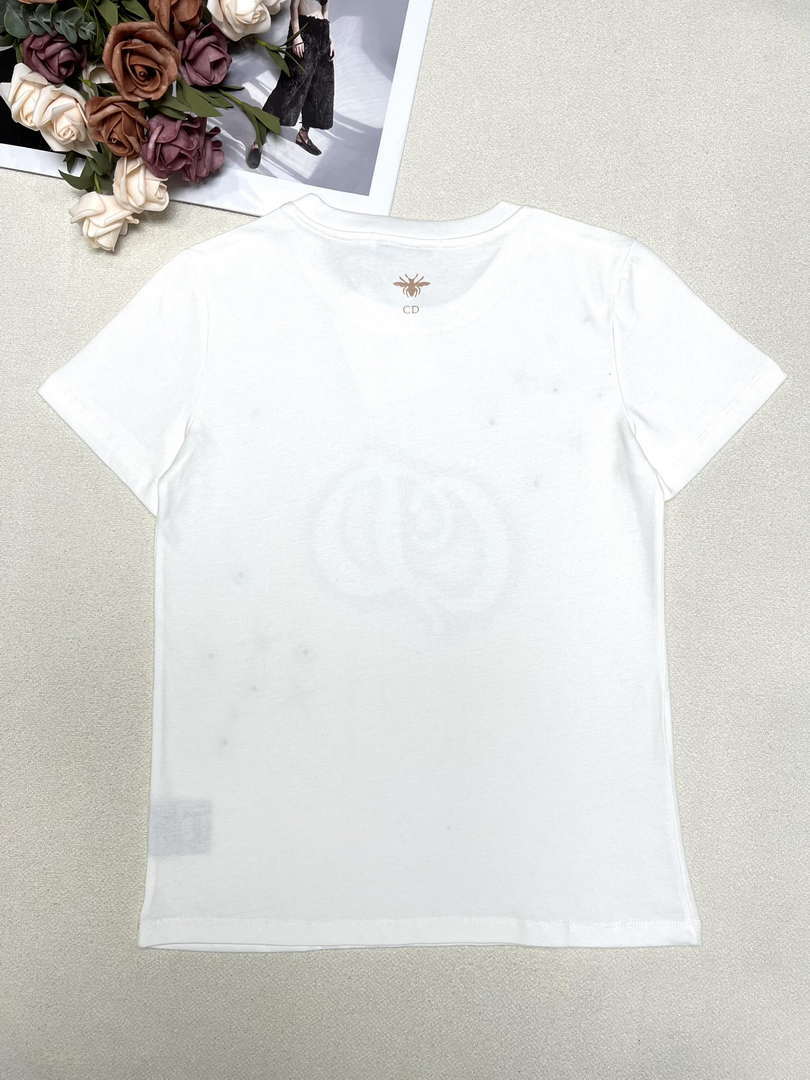 Dior Women's T-shirt Fashion Clothing D82608