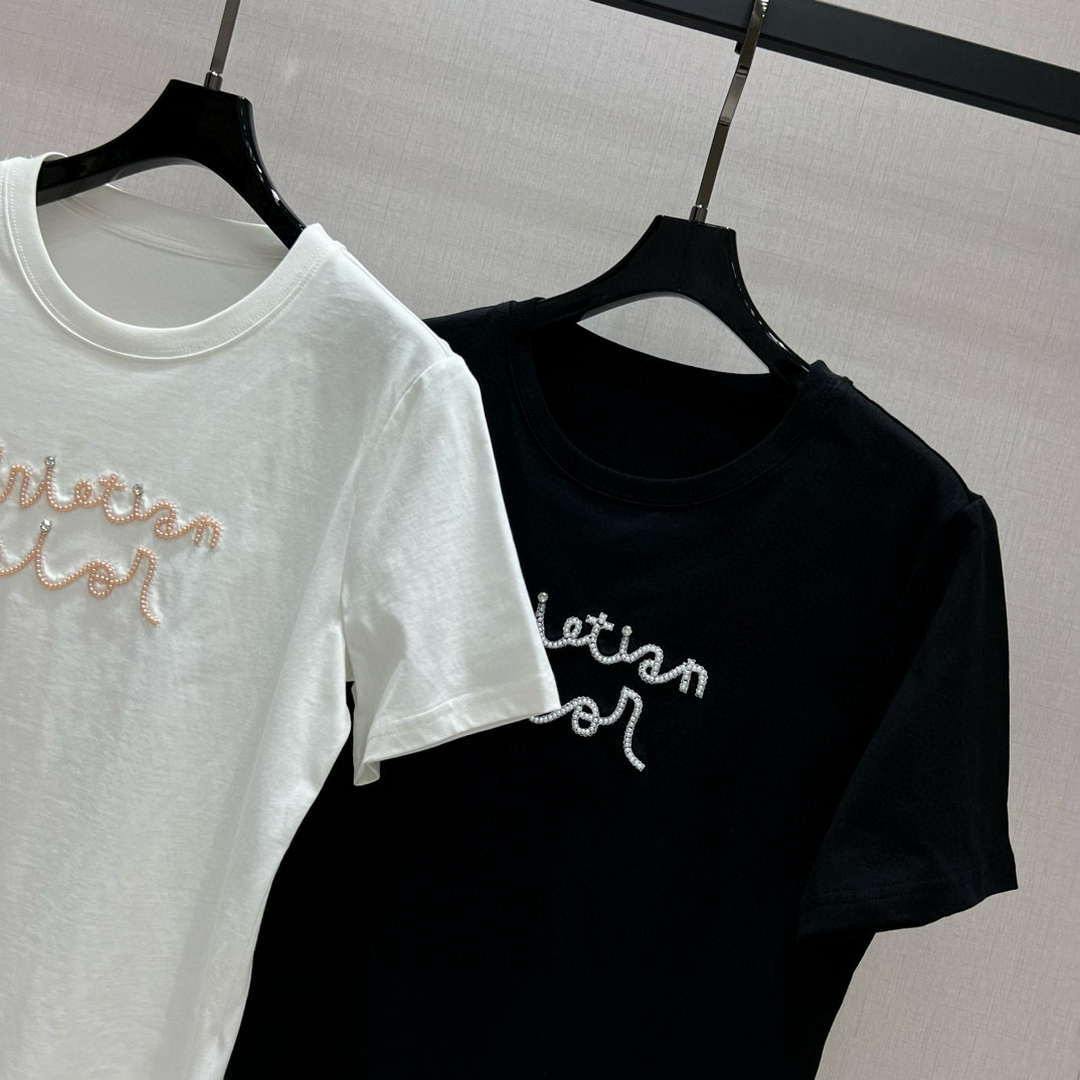 Dior Women's T-shirt Fashion Clothing D82609