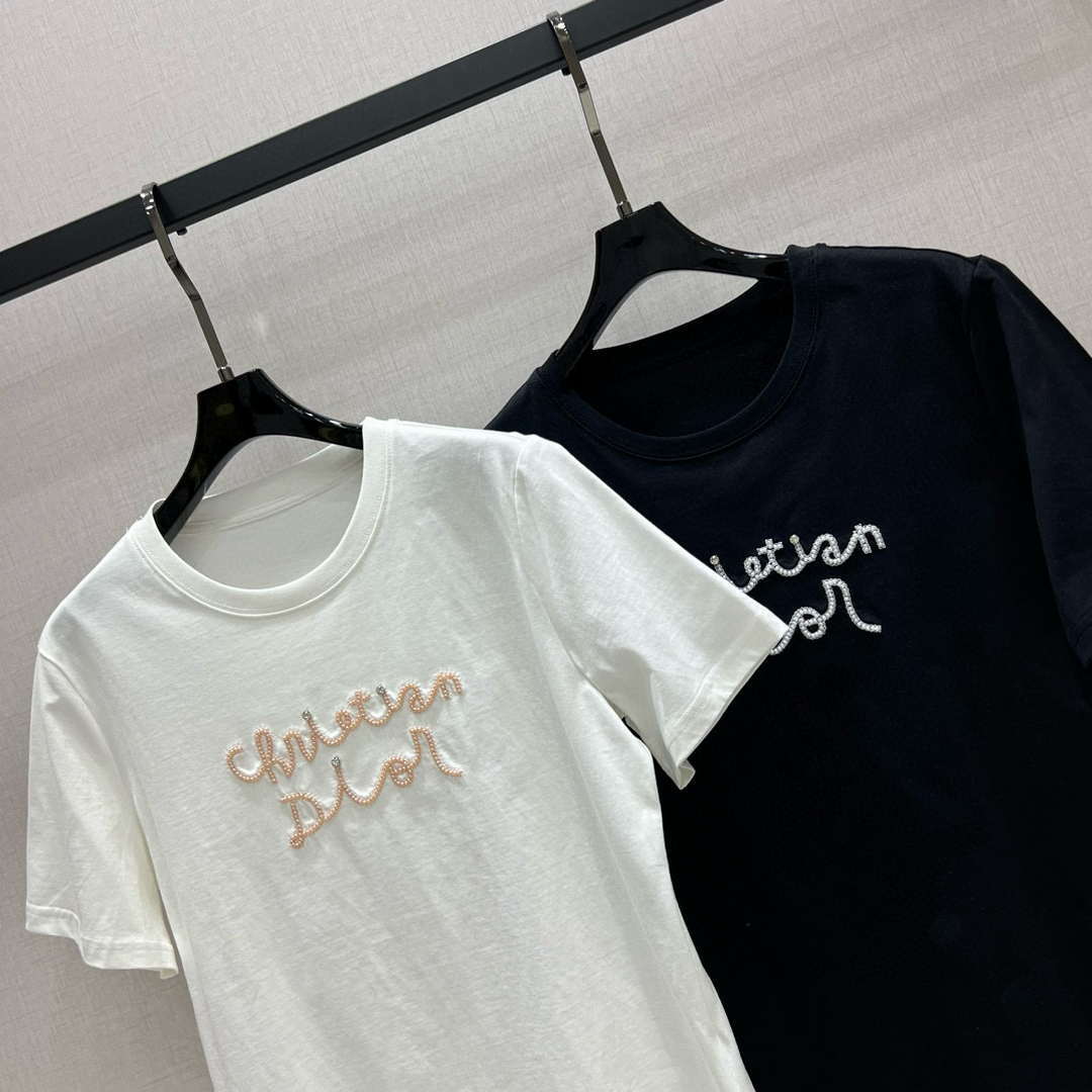 Dior Women's T-shirt Fashion Clothing D82609