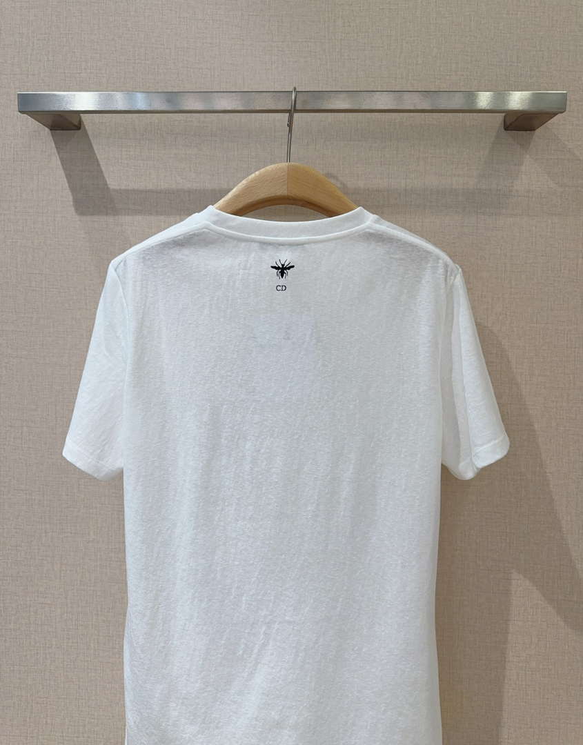 Dior Women's T-shirt Fashion Clothing D82611