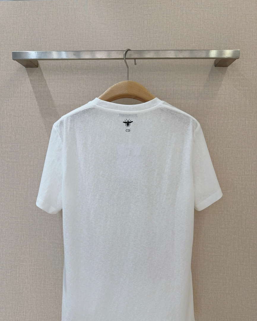 Dior Women's T-shirt Fashion Clothing D82612