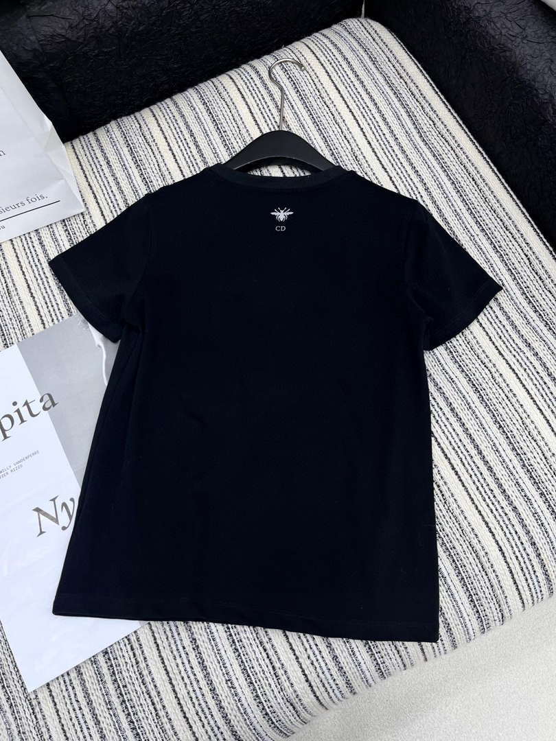 Dior Women's T-shirt Fashion Clothing D82613