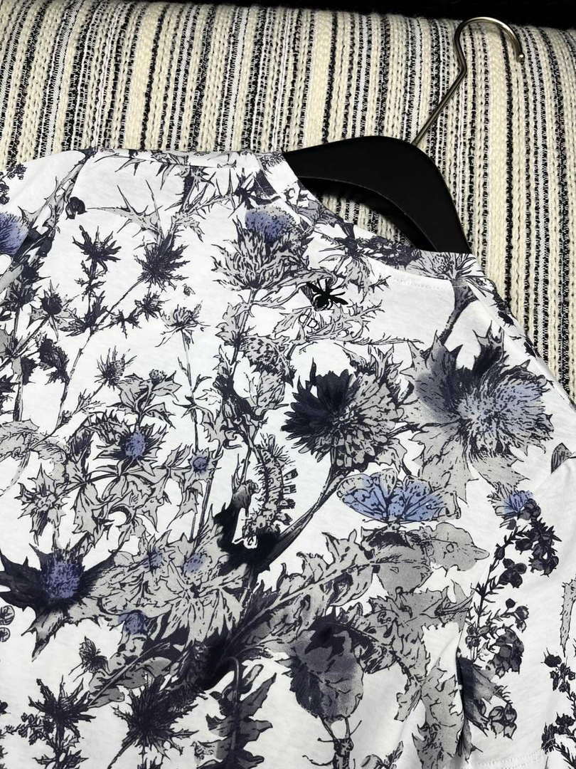 Dior Women's T-shirt Fashion Clothing D82618