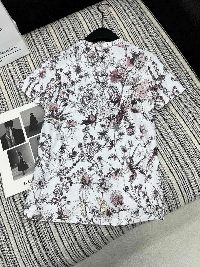 Dior Women's T-shirt Fashion Clothing D82619