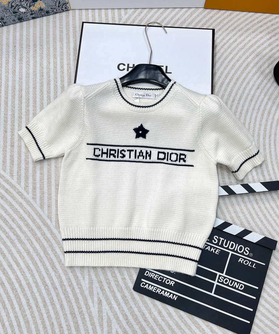 Dior Women's T-shirt Fashion Clothing D82700 Five-star embroidered short sleeves