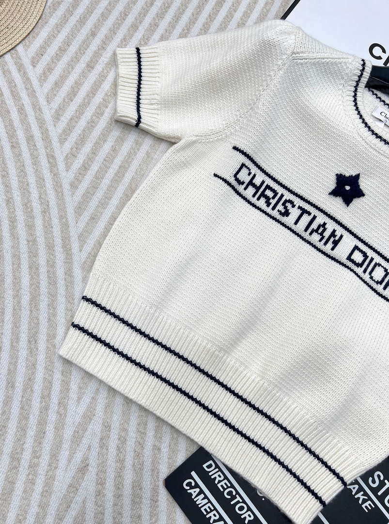 Dior Women's T-shirt Fashion Clothing D82700 Five-star embroidered short sleeves