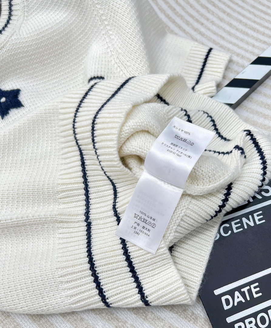 Dior Women's T-shirt Fashion Clothing D82700 Five-star embroidered short sleeves