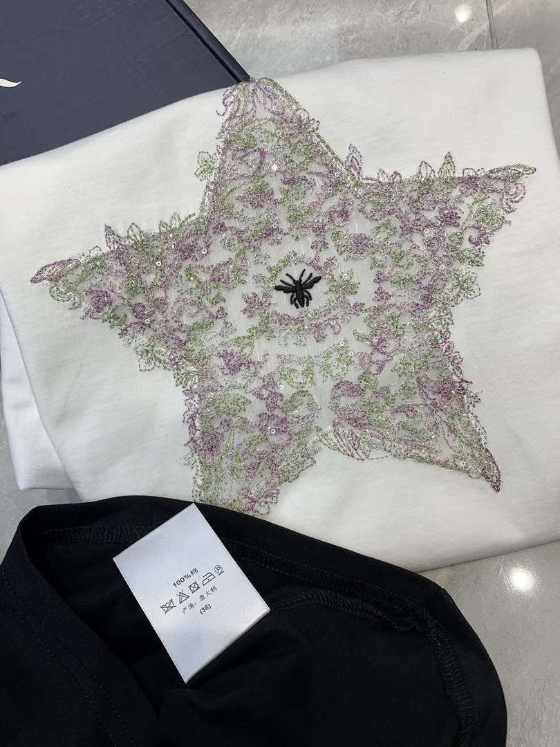 Dior Women's T-shirt Fashion Clothing embroidery D82614