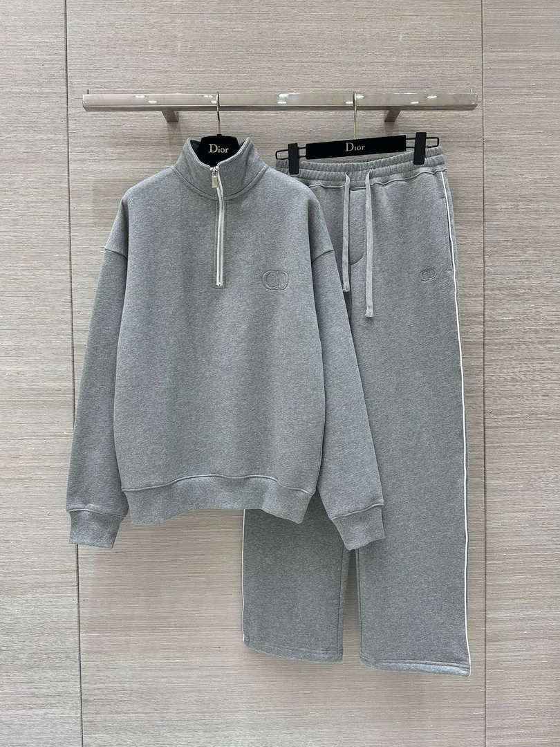 Dior Women's Tracksuit Casual sports suit Clothing D39001