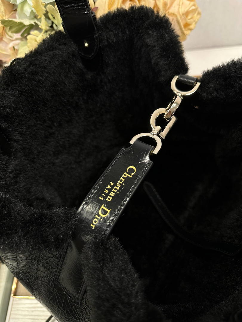 DiorAlps Medium Dior Toujours Bag Black Macrocannage Crinkled Calfskin and Merino Wool