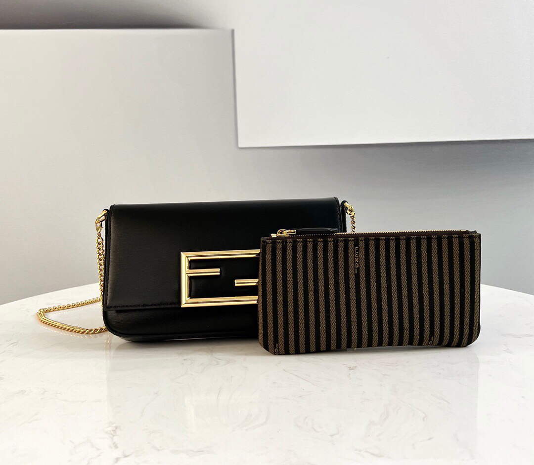 Fendi 8521 Baguette Chain Midi Shoulder Bag Black - Default Title - View 2