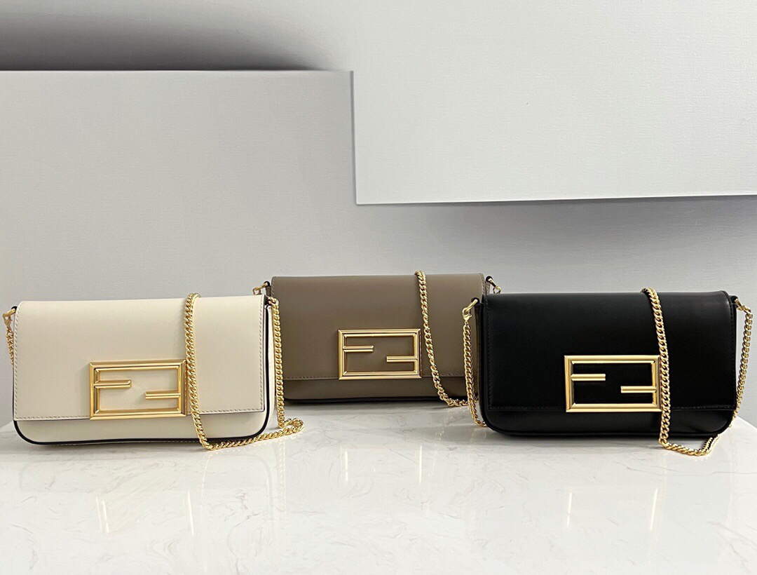 Fendi 8521 Baguette Chain Midi Shoulder Bag White - Default Title - View 2