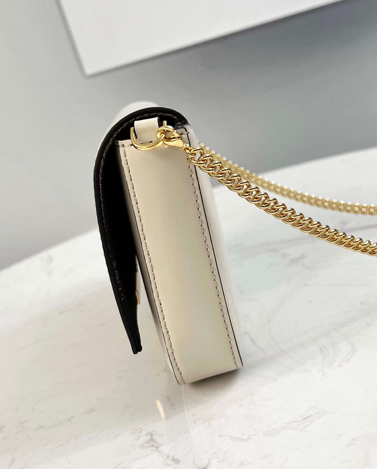 Fendi 8521 Baguette Chain Midi Shoulder Bag White - Default Title - View 4