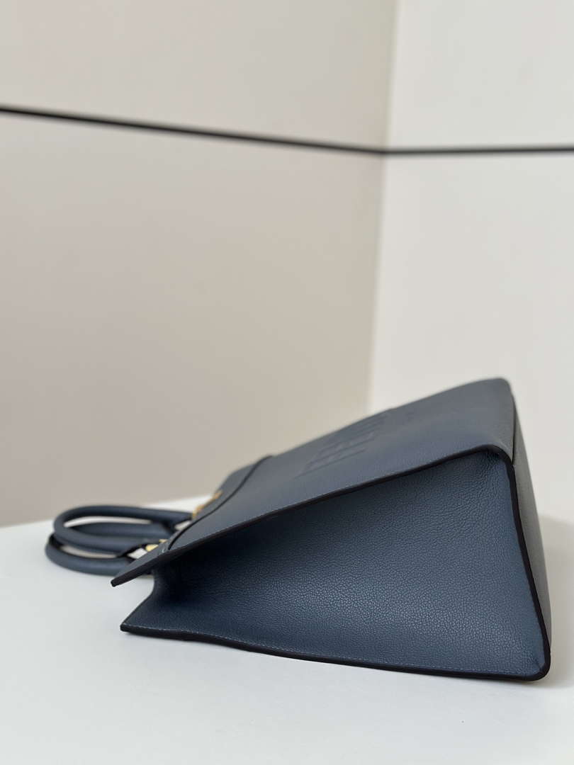 Fendi 8BH386 Fendi Sunshine Medium Navy Blue leather shopper Full-grain cowhide 8636