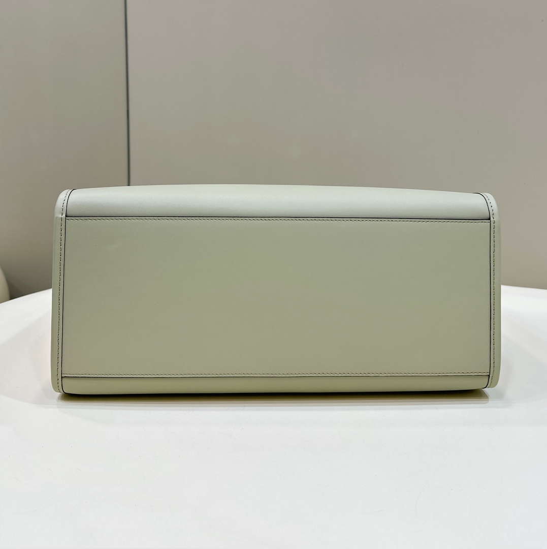 Fendi 8BH386 Sunshine Medium Bag Light Green leather shopper 8266S