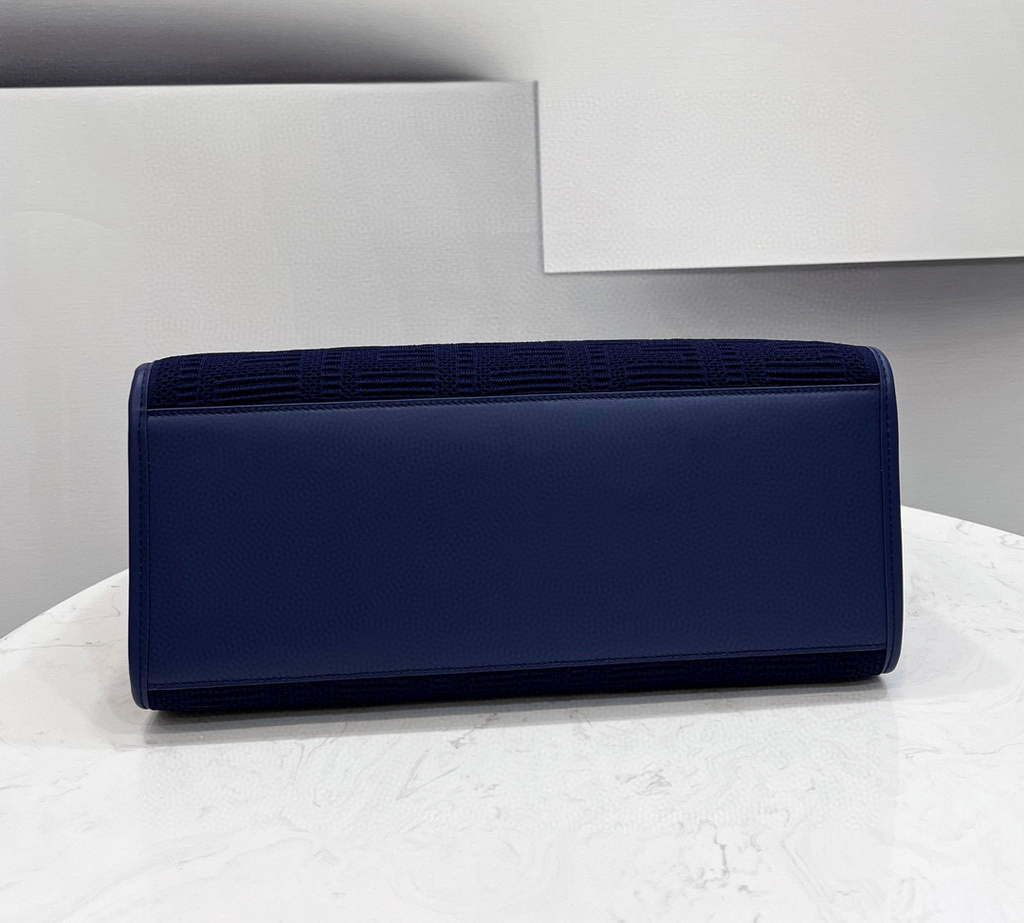 Fendi 8BH386 Sunshine Medium Fendi Tote Bag 8258 Navy blue