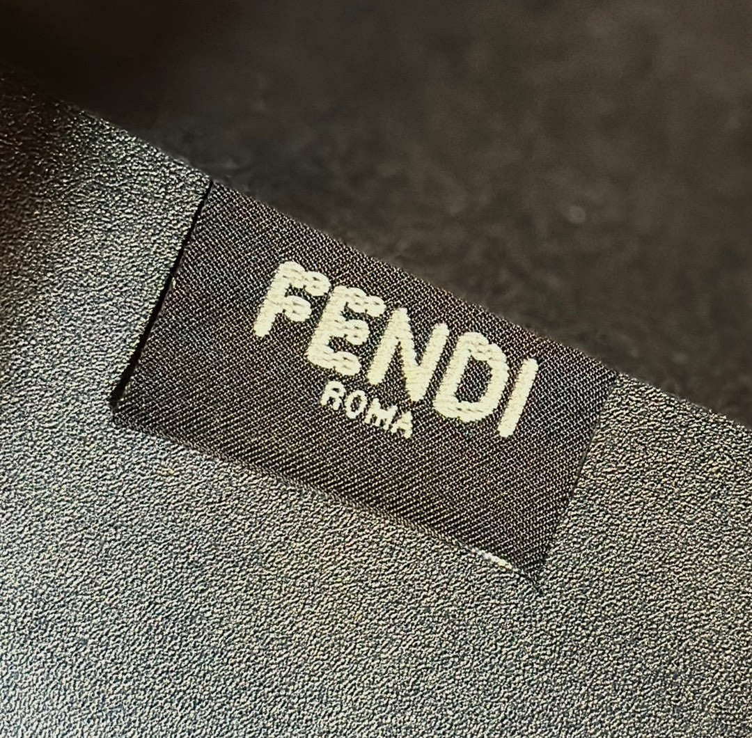 Fendi 8BH394 Fendi Sunshine Small Black leather shopper