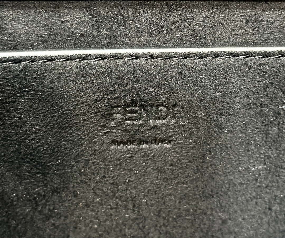 Fendi 8BH394 Fendi Sunshine Small Black leather shopper