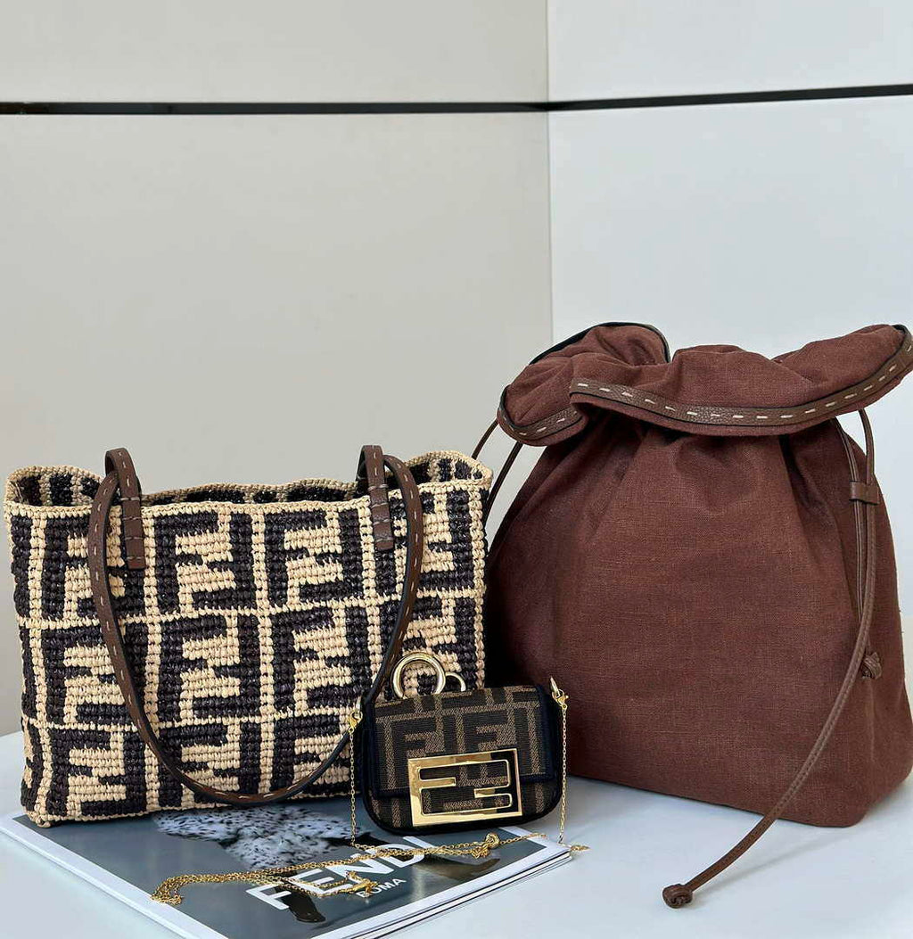 Fendi 8BH424AS3BF17A1 Small Roll Beige FF raffia crochet shopper 8659s