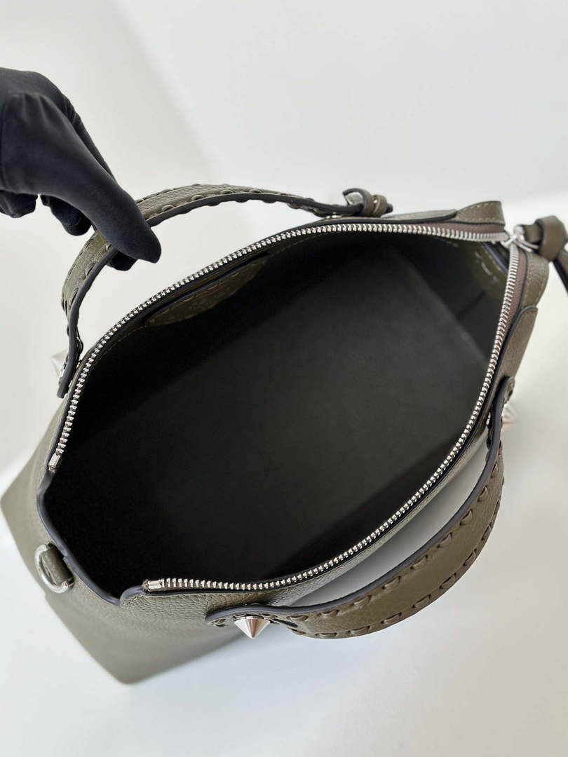 Fendi 8BL155 By The Way Selleria Medium Dark green Selleria bag with 192 hand-sewn stitches 8668