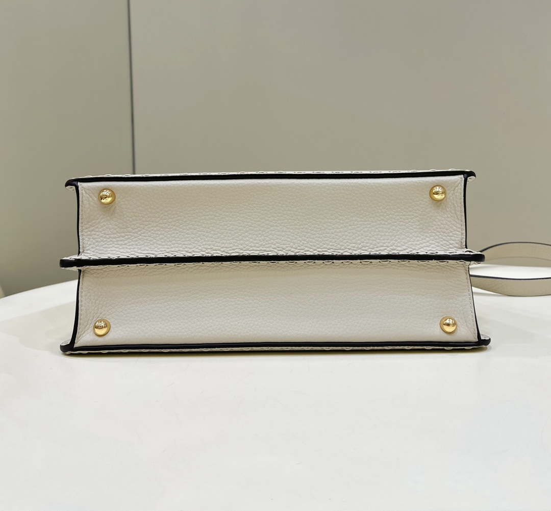 Fendi 8BN321 Peekaboo ISeeU Medium White Selleria bag with 646 hand-sewn topstitches 80133