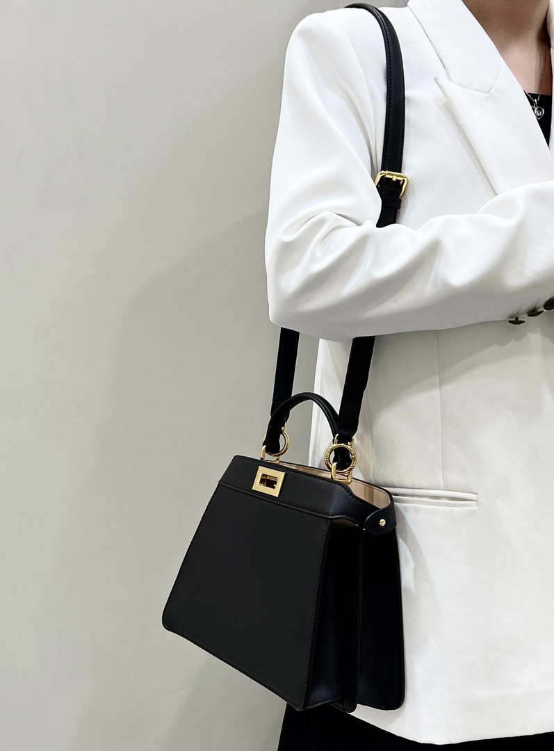 Fendi 8BN327 Peekaboo ISeeU Small Black leather bag