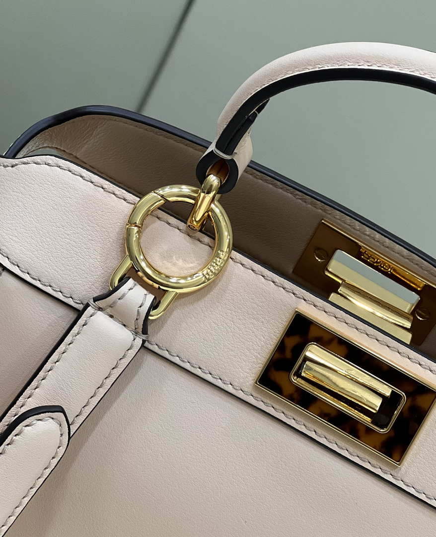 Fendi 8BN327 Peekaboo ISeeU Small Pink leather bag