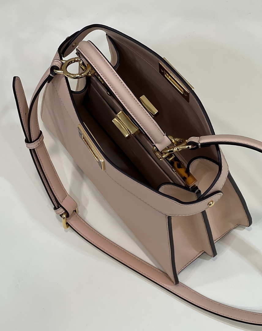 Fendi 8BN327 Peekaboo ISeeU Small Pink leather bag