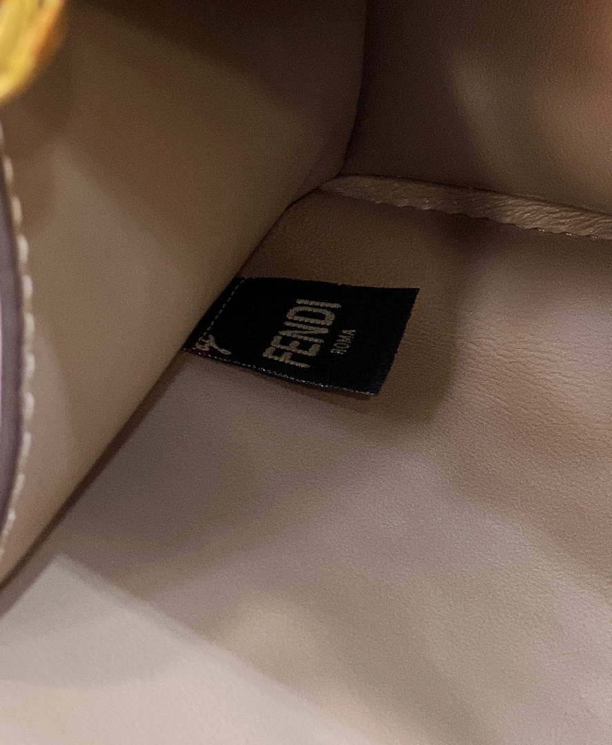 Fendi 8BN327 Peekaboo ISeeU Small White leather bag