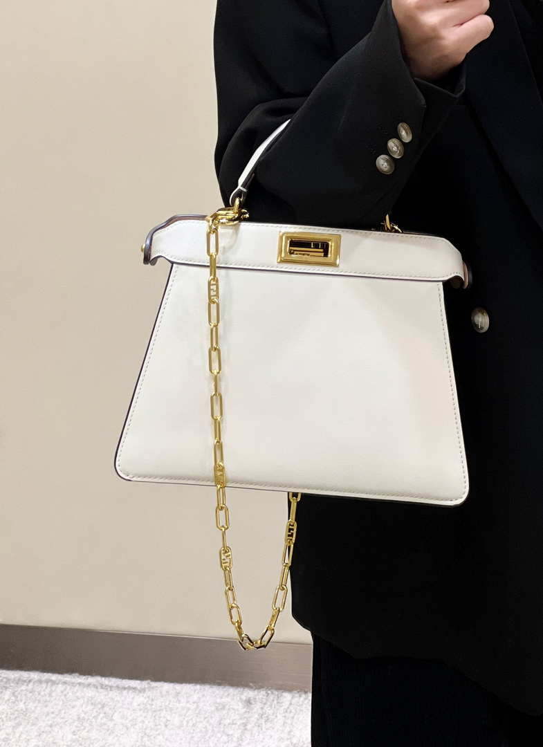 Fendi 8BN327 Peekaboo ISeeU Small White leather bag
