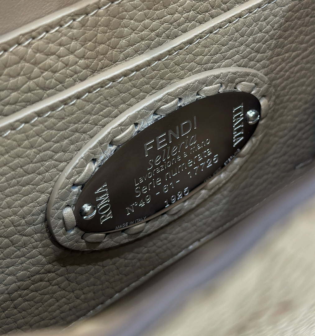 Fendi 8BN335 Peekaboo ISeeU Petite Apricot Selleria bag with 306 hand-sewn topstitches 80133As