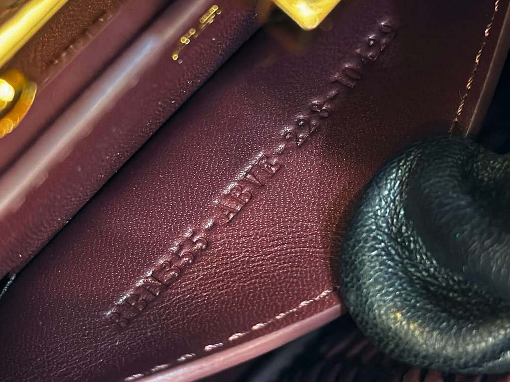 Fendi 8BN335 Peekaboo ISeeU Petite Wine Red  interlace leather bag 80138S
