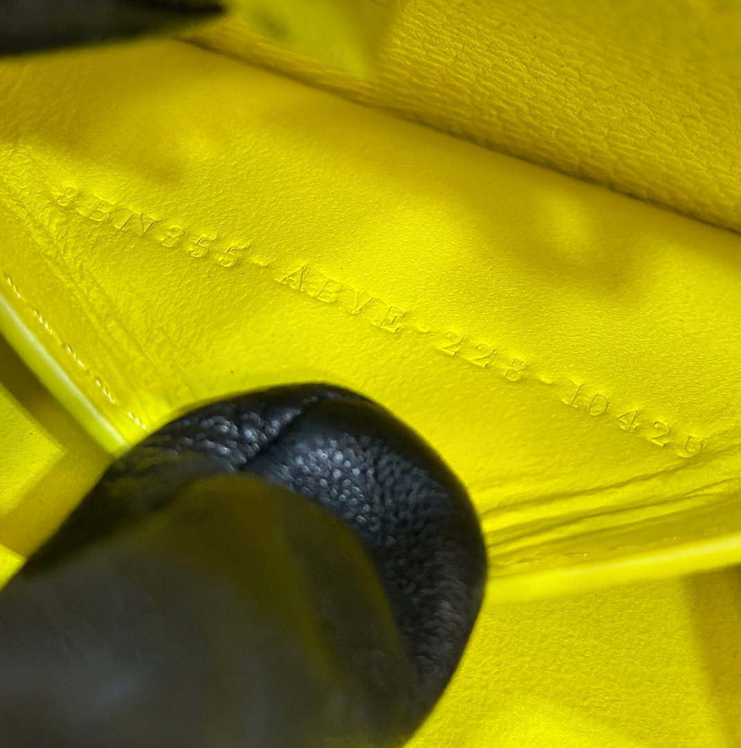 Fendi 8BN335 Peekaboo ISeeU Petite Yellow Selleria bag with 306 hand-sewn topstitches 80133As