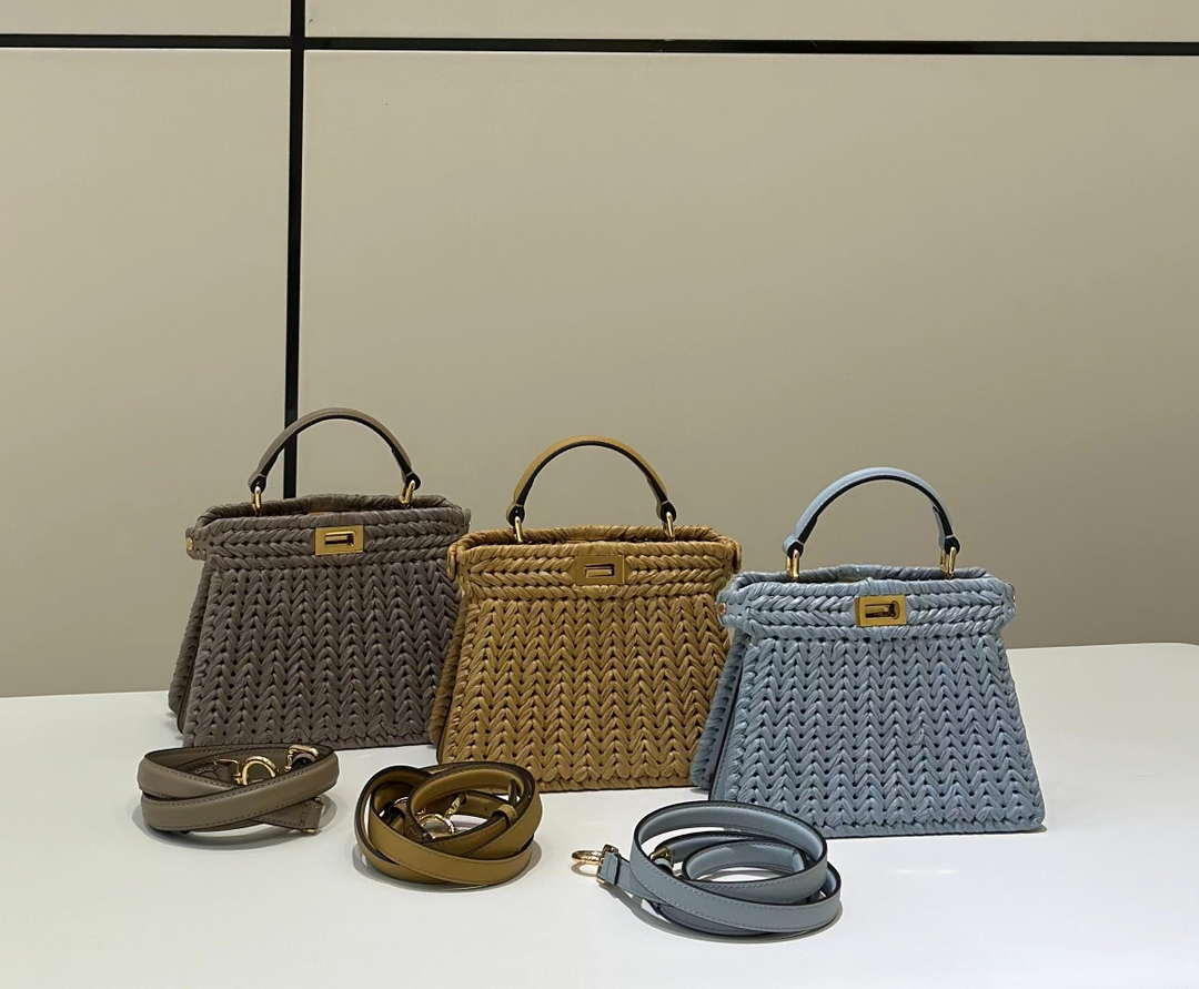 Fendi 8BN327 Peekaboo ISeeU Small Sand leather and interlaced fibre bag 80169M