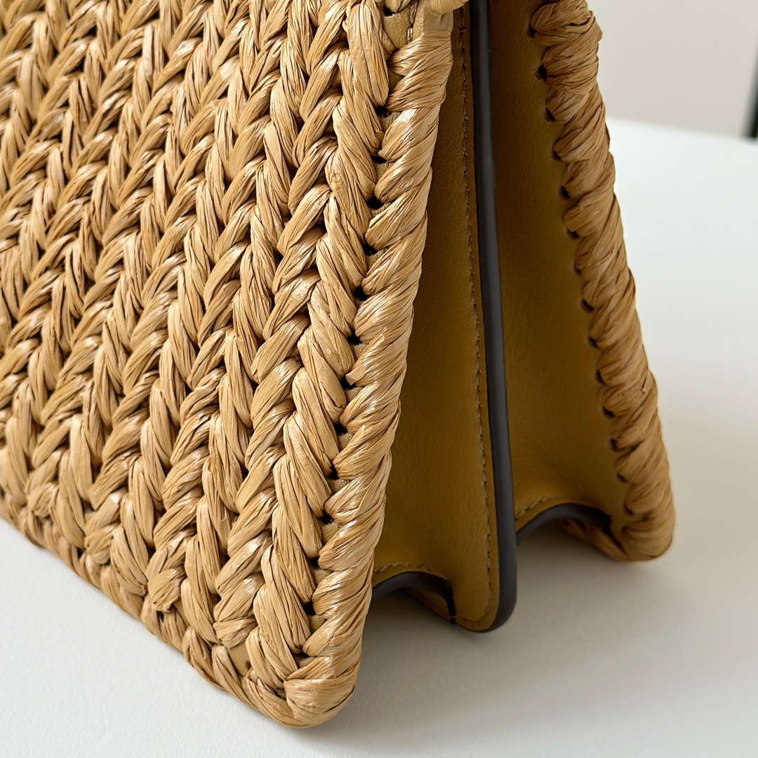 Fendi 8BN335ARBCF0E65 Peekaboo ISeeU Petite Sand leather and interlaced fibre bag 80169s