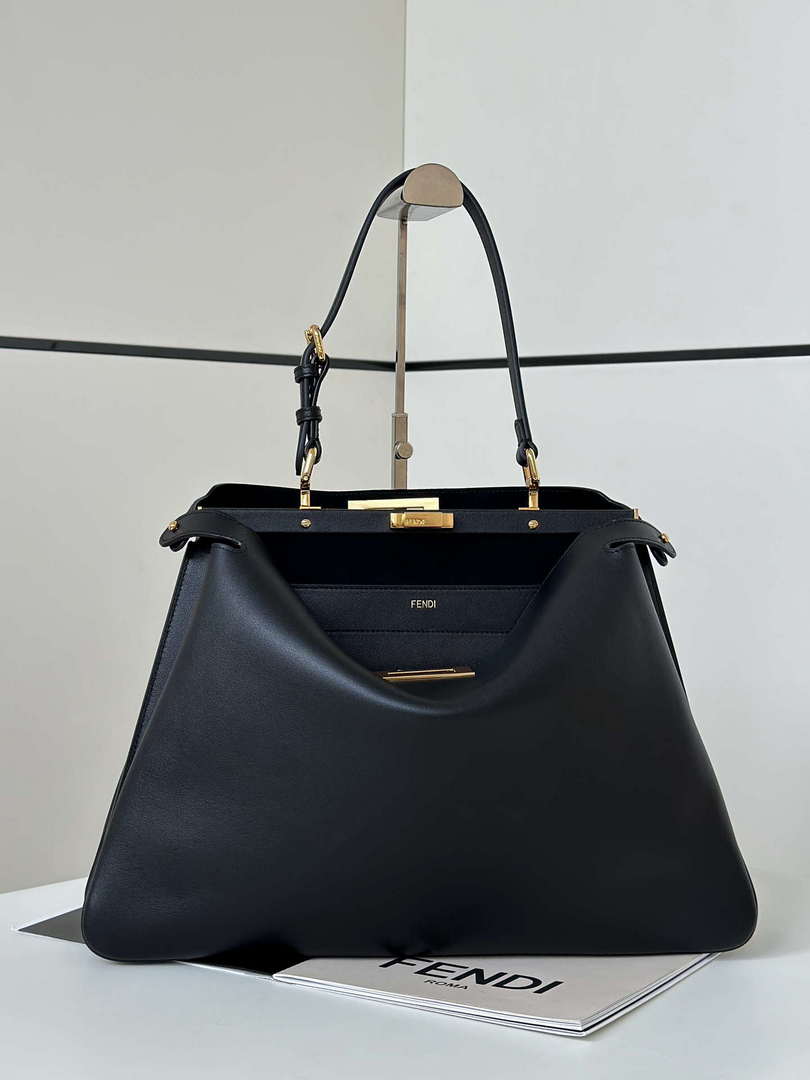 Fendi 8BN358AOVHF1D3Q Peekaboo Soft Large Black leather bag 80172L