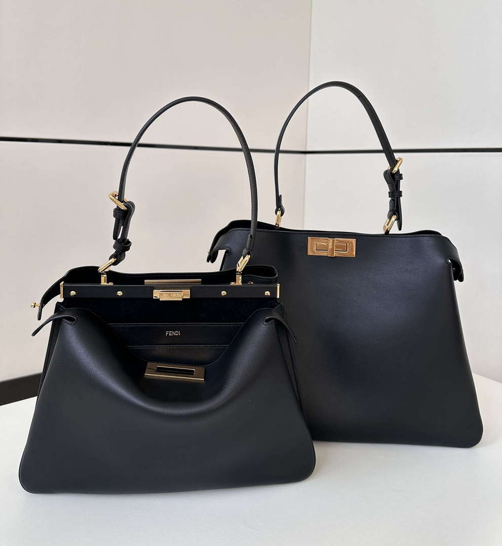 Fendi 8BN358AOVHF1D3Q Peekaboo Soft Large Black leather bag 80172L